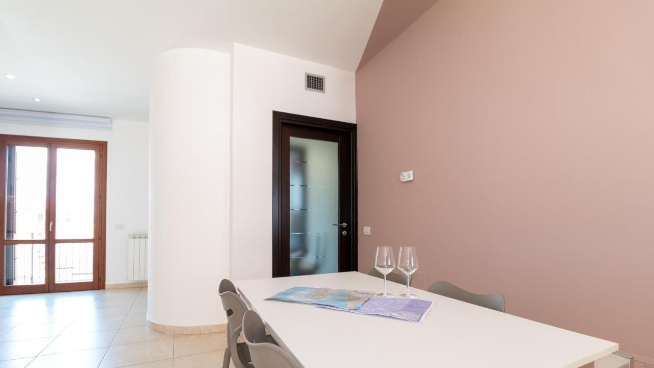 Sardinianworld - Xenia Boutique Tirso Apartment Oristano Luaran gambar