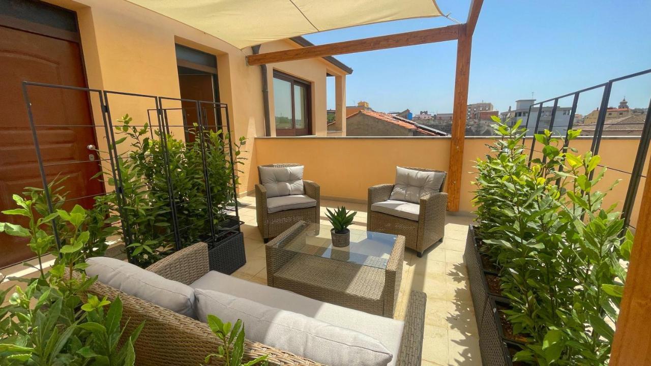 Sardinianworld - Xenia Boutique Tirso Apartment Oristano Luaran gambar